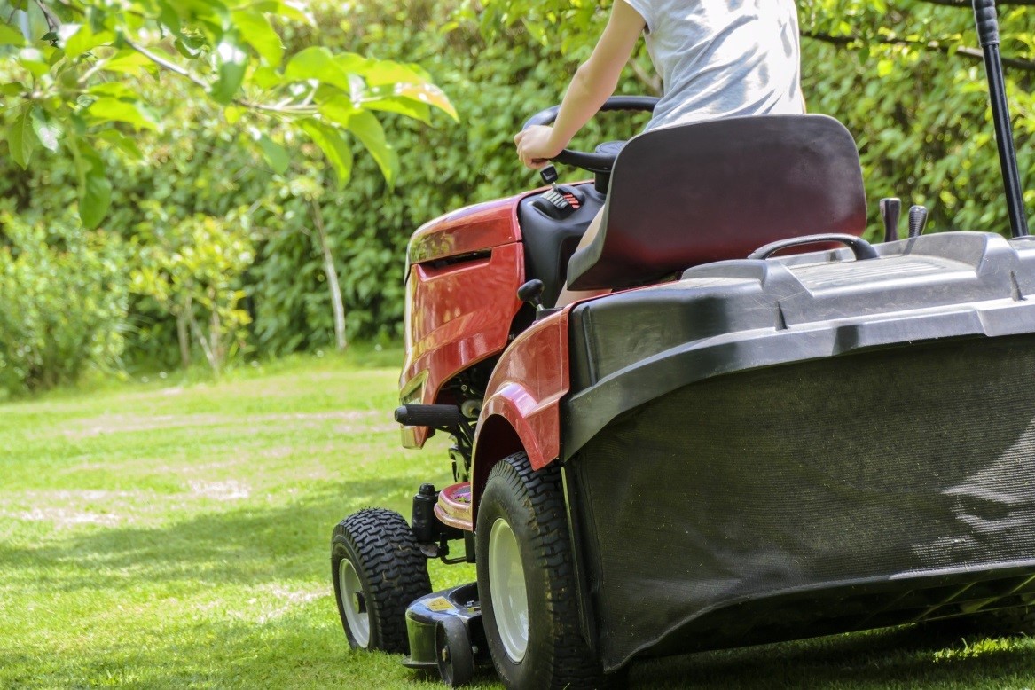 Soft landscaping vs. Hard landscaping- what’s the difference and which is right for you
